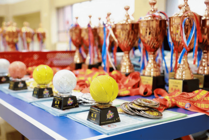 中國中西部青少年籃球錦標賽，龍華中學男籃斬獲全國亞軍