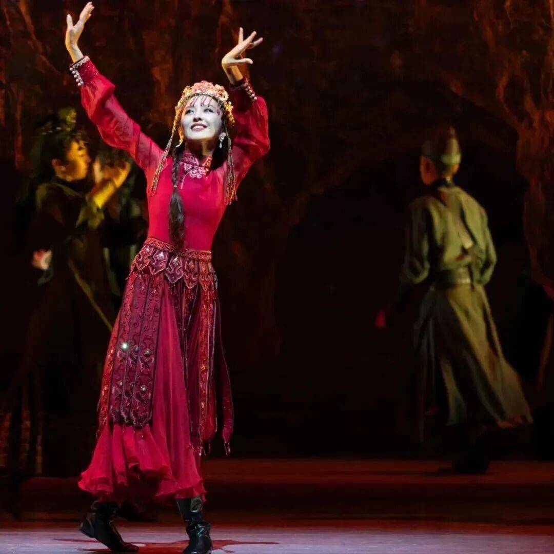 這部佟麗婭主演的舞蹈詩劇，用舞蹈書寫了民族的散文詩