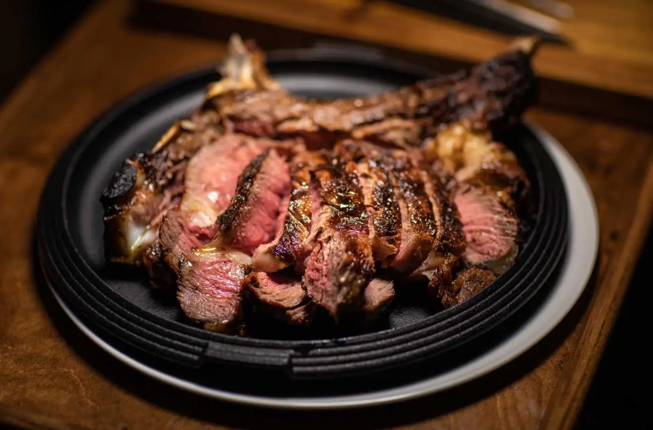 原創(chuàng)憑什么佛羅倫薩牛排可以成為地標(biāo)性美食？揭開這塊牛排的美味秘密