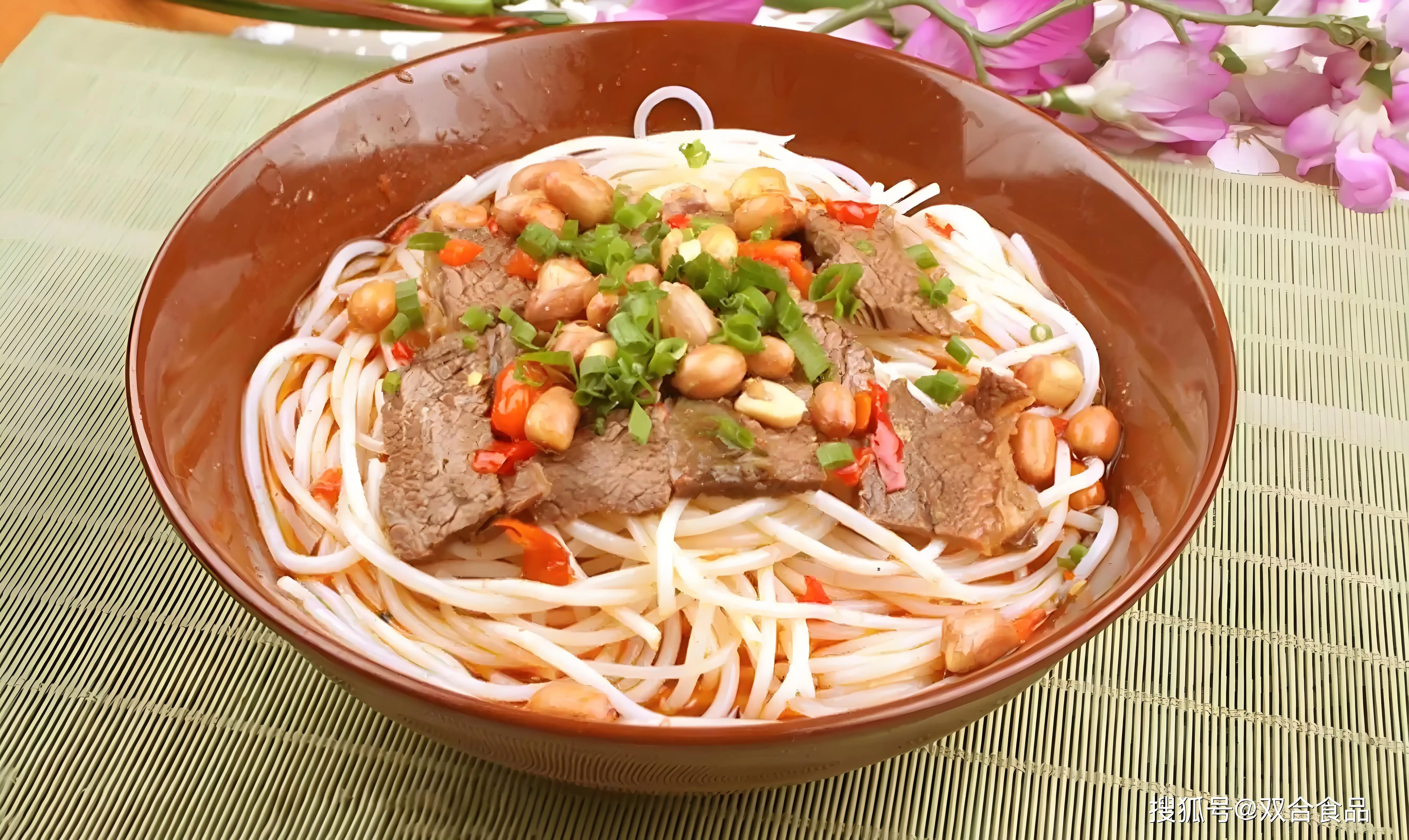 廣西人心中能稱得上廣西特色的美食有哪些？那可真是數(shù)不勝數(shù)，特色美食遍布廣西