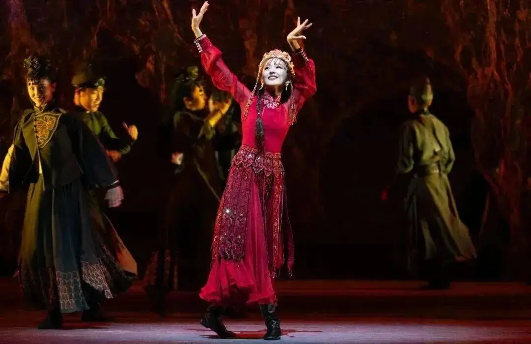 這部佟麗婭主演的舞蹈詩劇，用舞蹈書寫了民族的散文詩