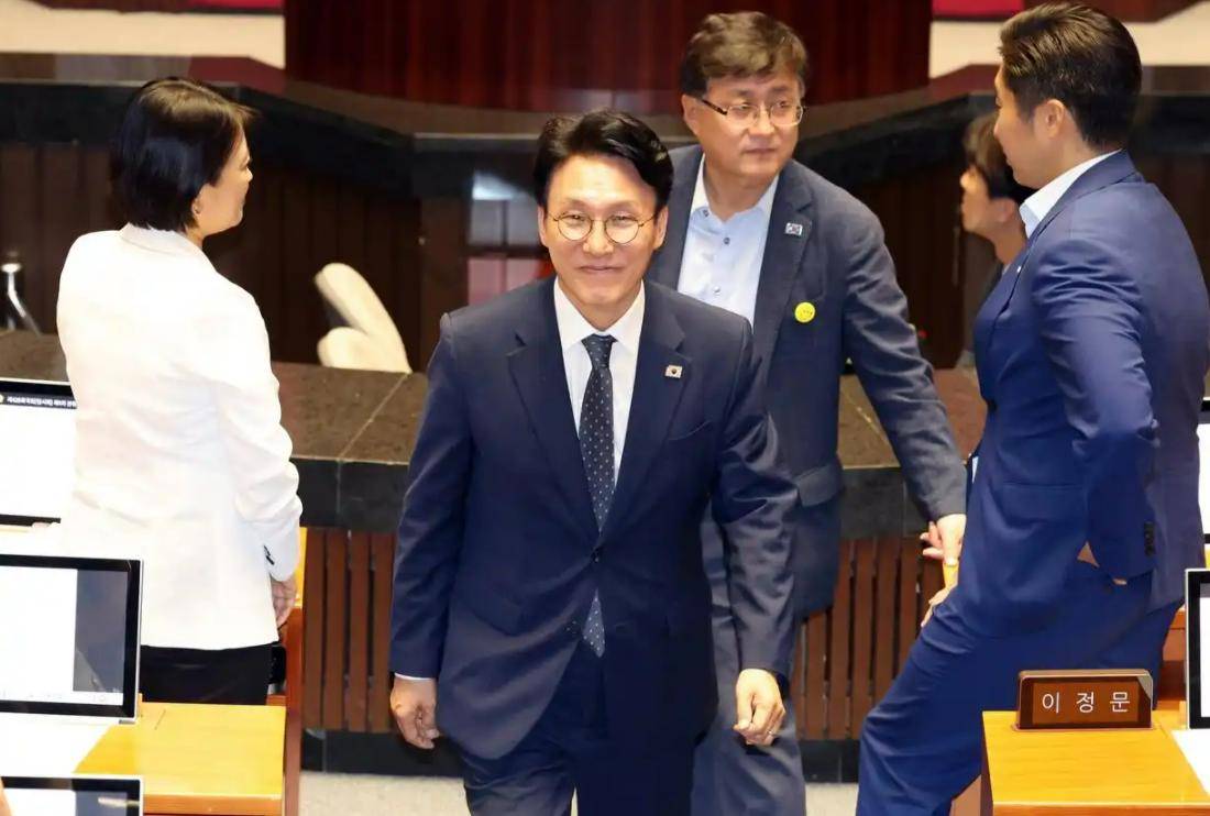 巧了，曾在中國留學(xué)的韓國總理搶在特朗普前一腳訪華