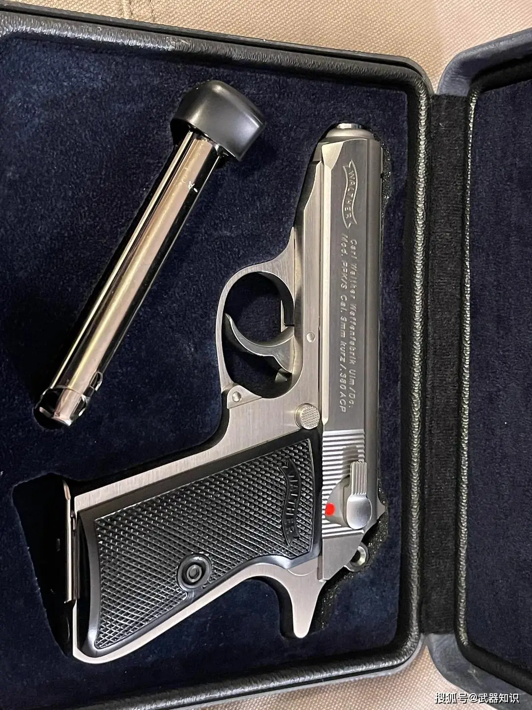 原創(chuàng)法律催生的混血經(jīng)典 瓦爾特PPKS 如何靠積分補丁重返美國