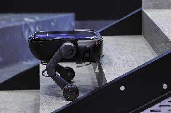 機器人、智能眼鏡、飛行器……AWE上來了新面孔