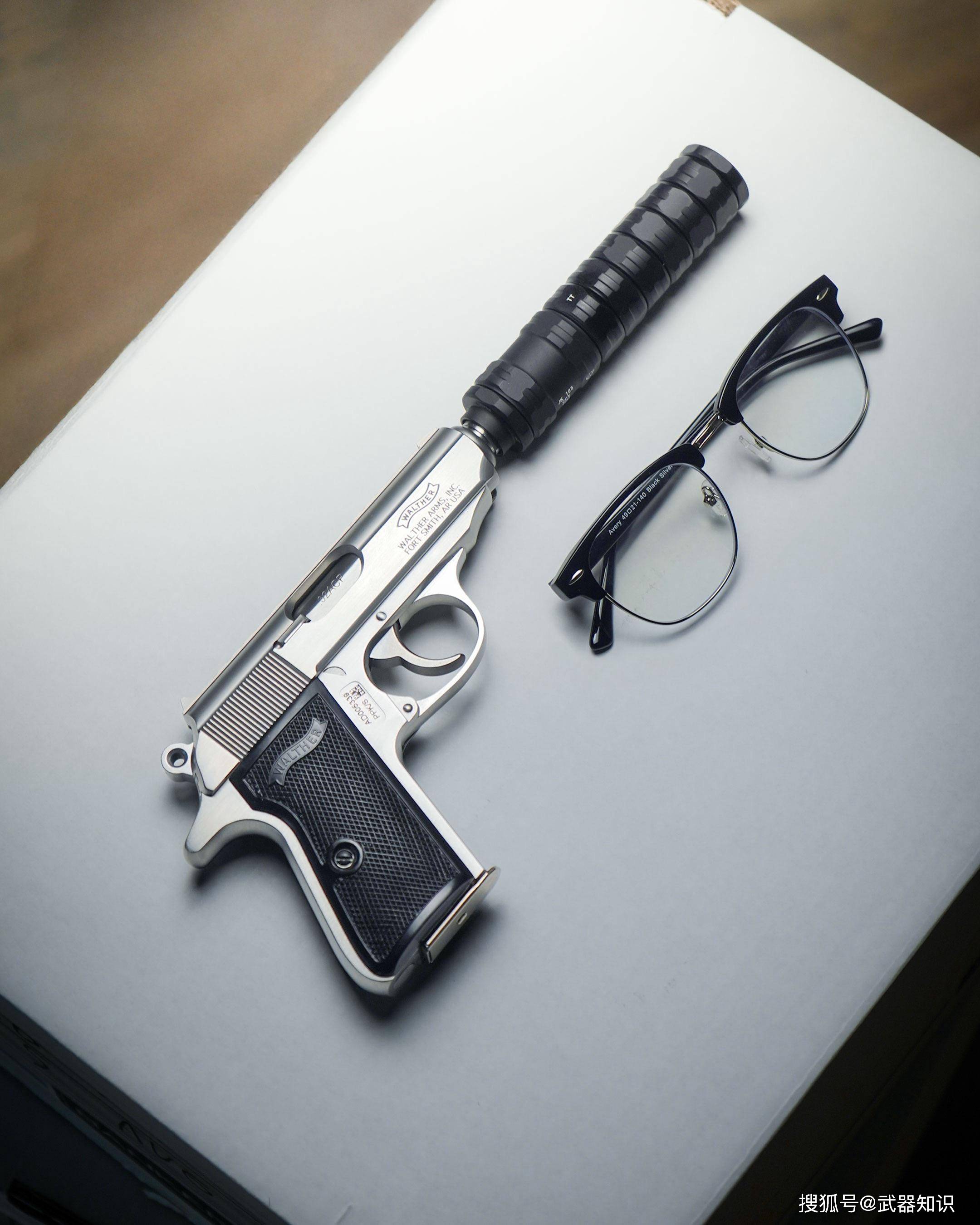 原創(chuàng)法律催生的混血經(jīng)典 瓦爾特PPKS 如何靠積分補丁重返美國